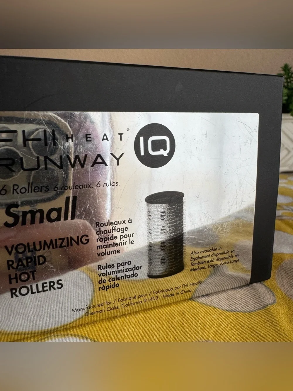 FHI Runway Heat IQ Small Volumizing Rapid Hot Rollers set of 6-Please read